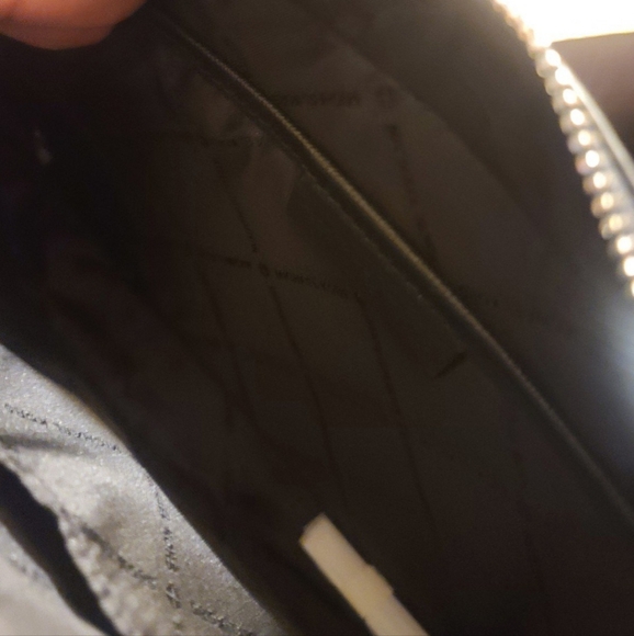 *SOLD* Michael Kors Jet Set Large Saffiano Leather Crossbody Bag Jet Black Set - Picture 10 of 12